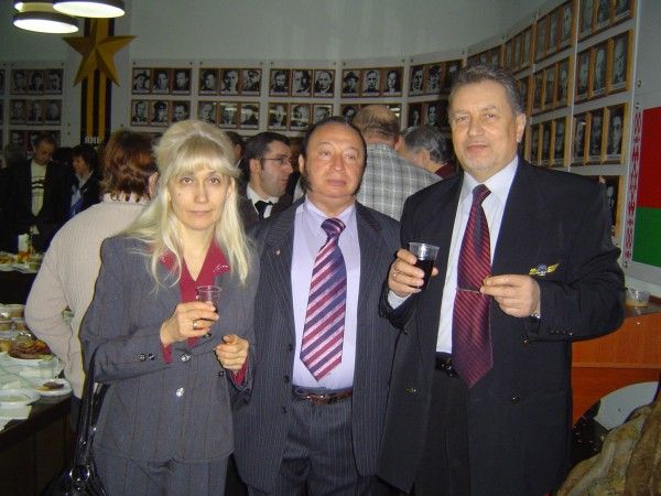 С поэтом Анатолием Аврутиным и его женой Зоей